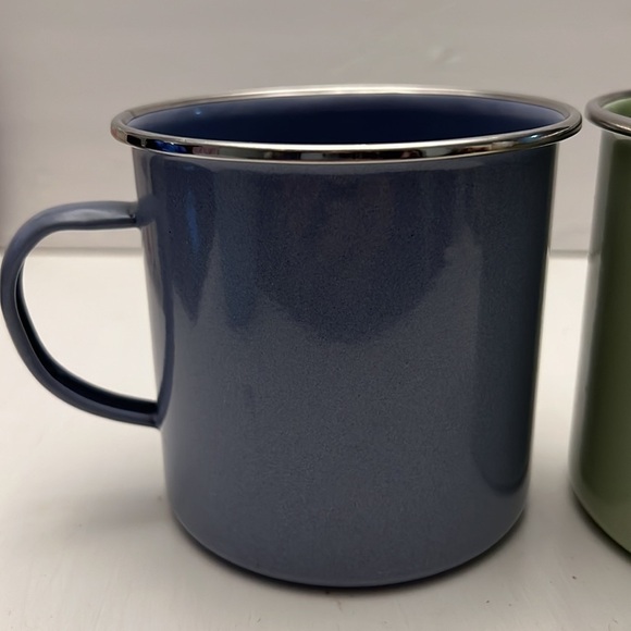 Pair of Pottery Barn Enamel Oversized Camper Mugs - Picture 2 of 12
